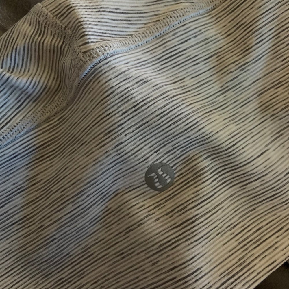 Lululemon wonder under leggings - Picture 3 of 6